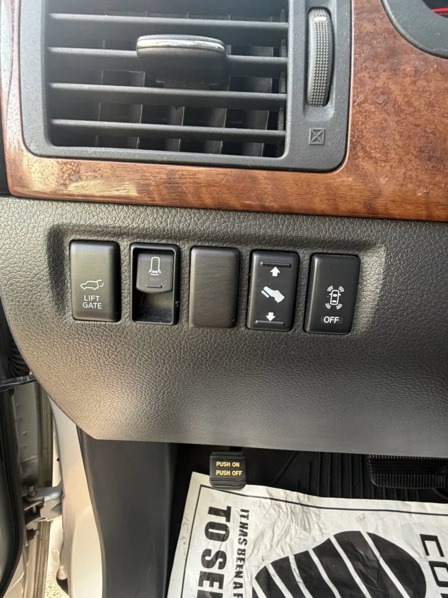 Used 2011 Nissan Armada Platinum w/ 2nd Row Captain Seat Pkg AWD/4WD image 17