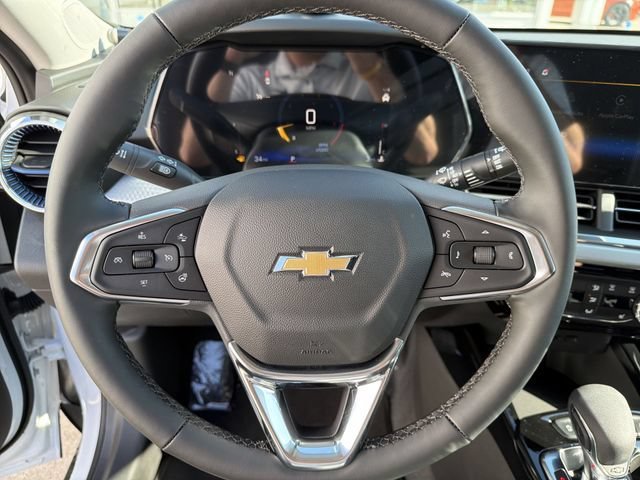 New 2026 Chevrolet Trax LT w/ LT Convenience Package FWD image 15