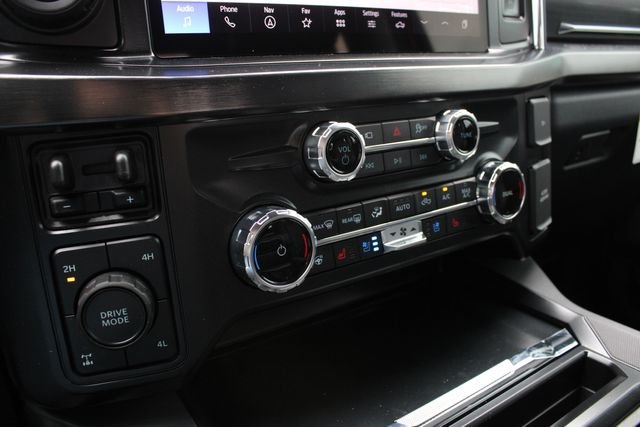 New 2026 Ford F250 Lariat w/ Lariat Ultimate Package AWD/4WD image 17