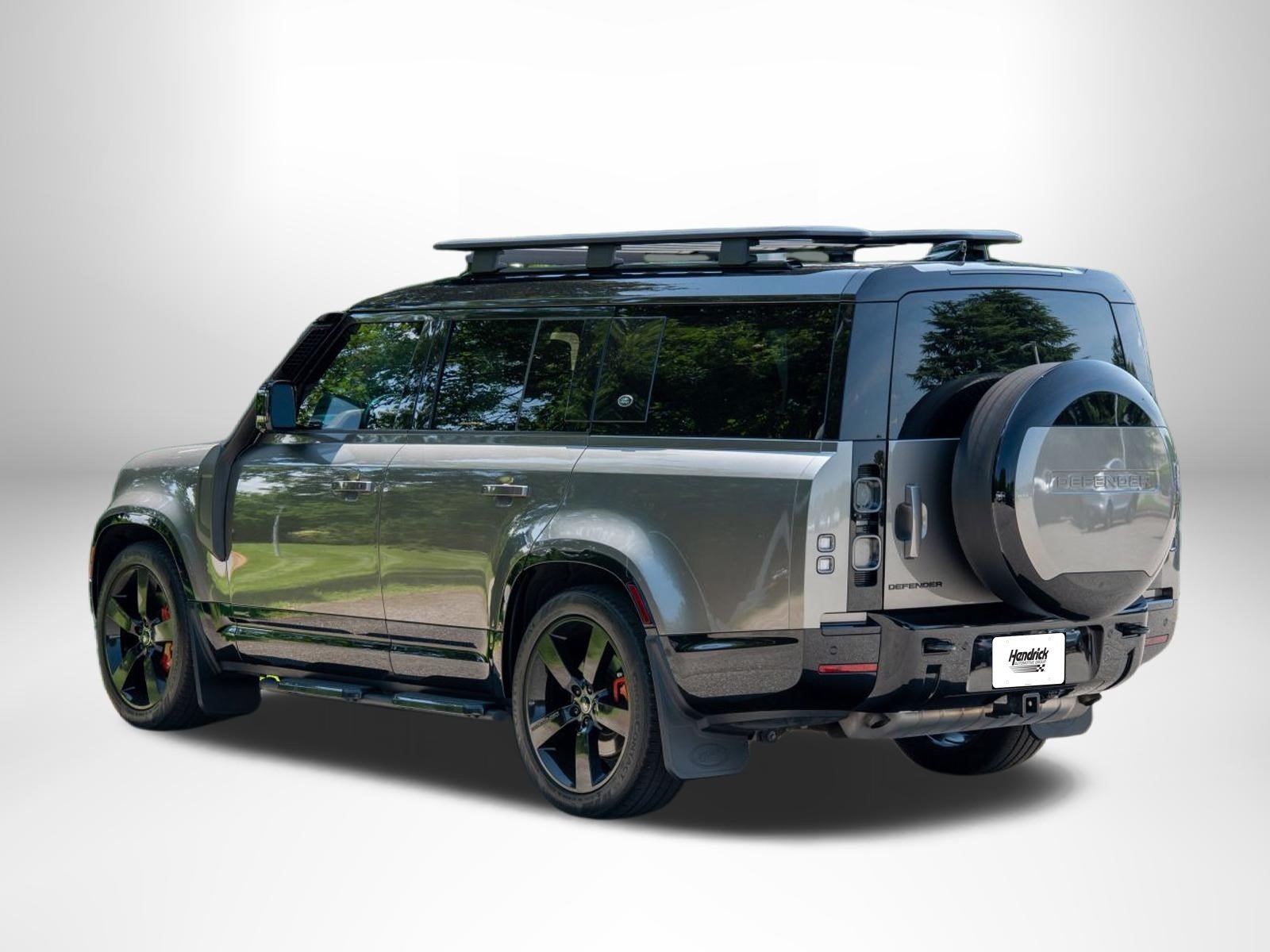 Used 2024 Land Rover Defender 130 X AWD/4WD image 6