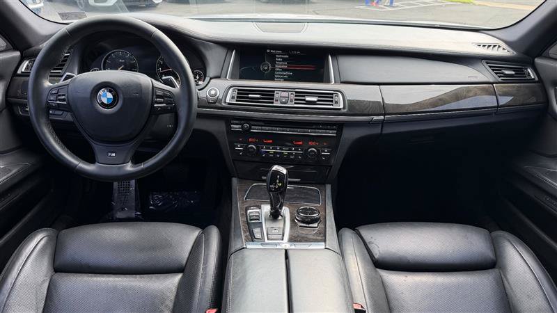 Used 2014 BMW 750Li RWD image 16