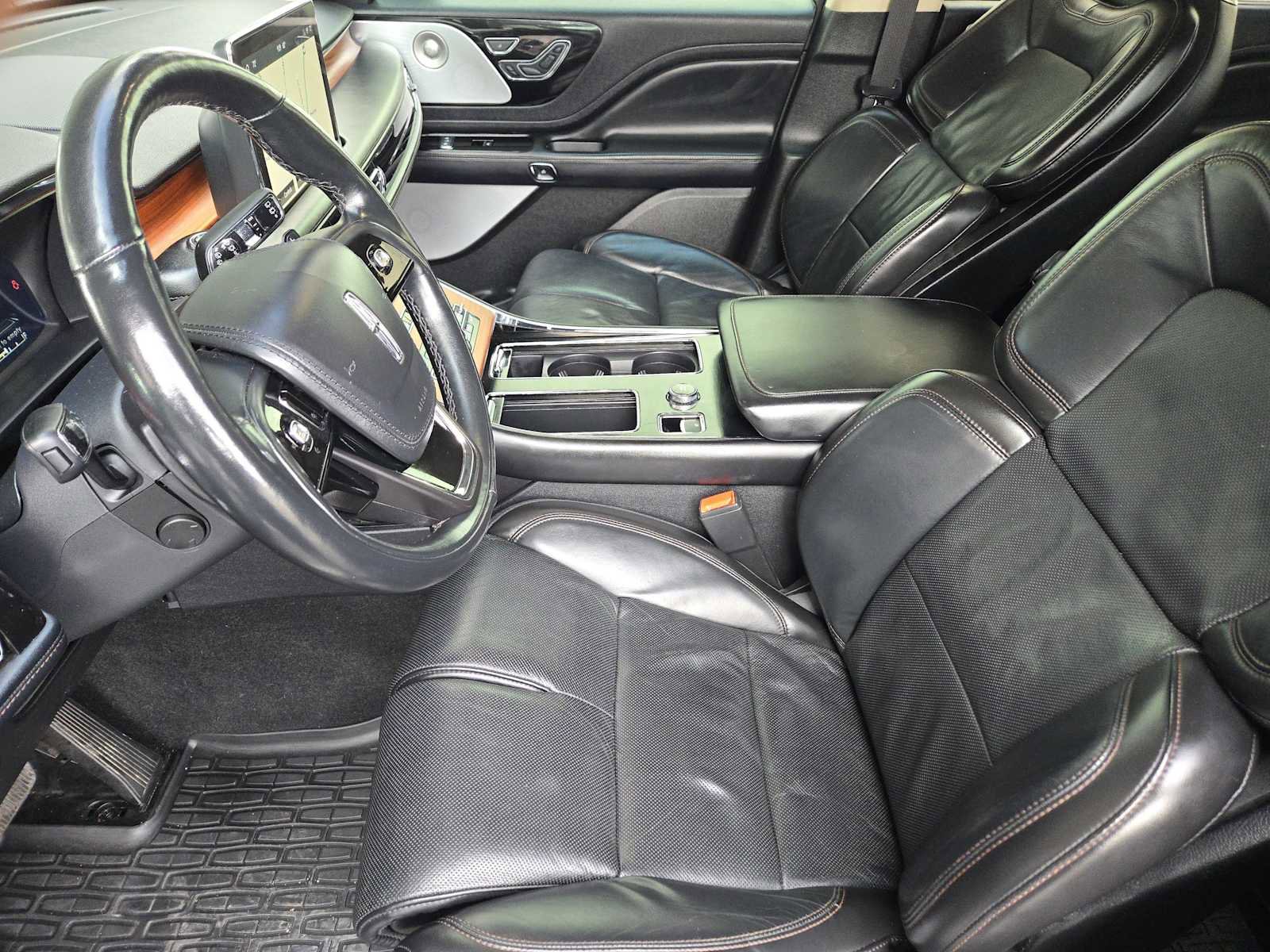 Used 2020 Lincoln Aviator Reserve w/ Equipment Group 201A image 12