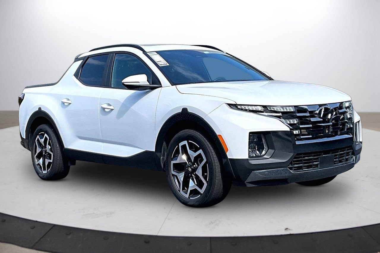 Used 2022 Hyundai Santa Cruz Limited w/ Cargo Package AWD/4WD image 2