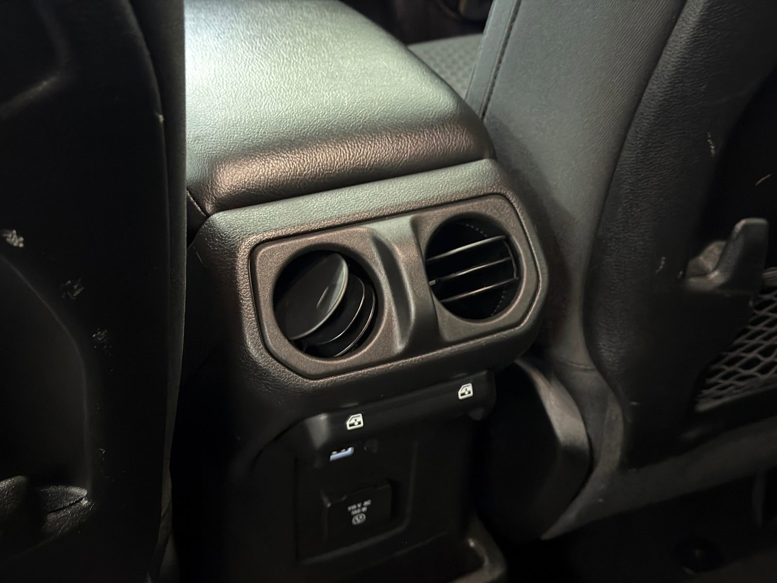 Used 2024 Jeep Wrangler Unlimited Rubicon 4xe AWD/4WD image 13
