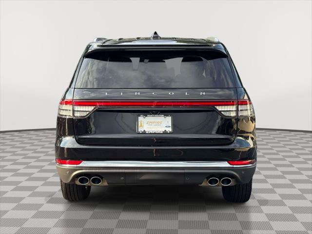 Used 2026 Lincoln Aviator AWD image 6