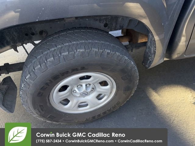 Used 2022 Nissan Frontier S image 36