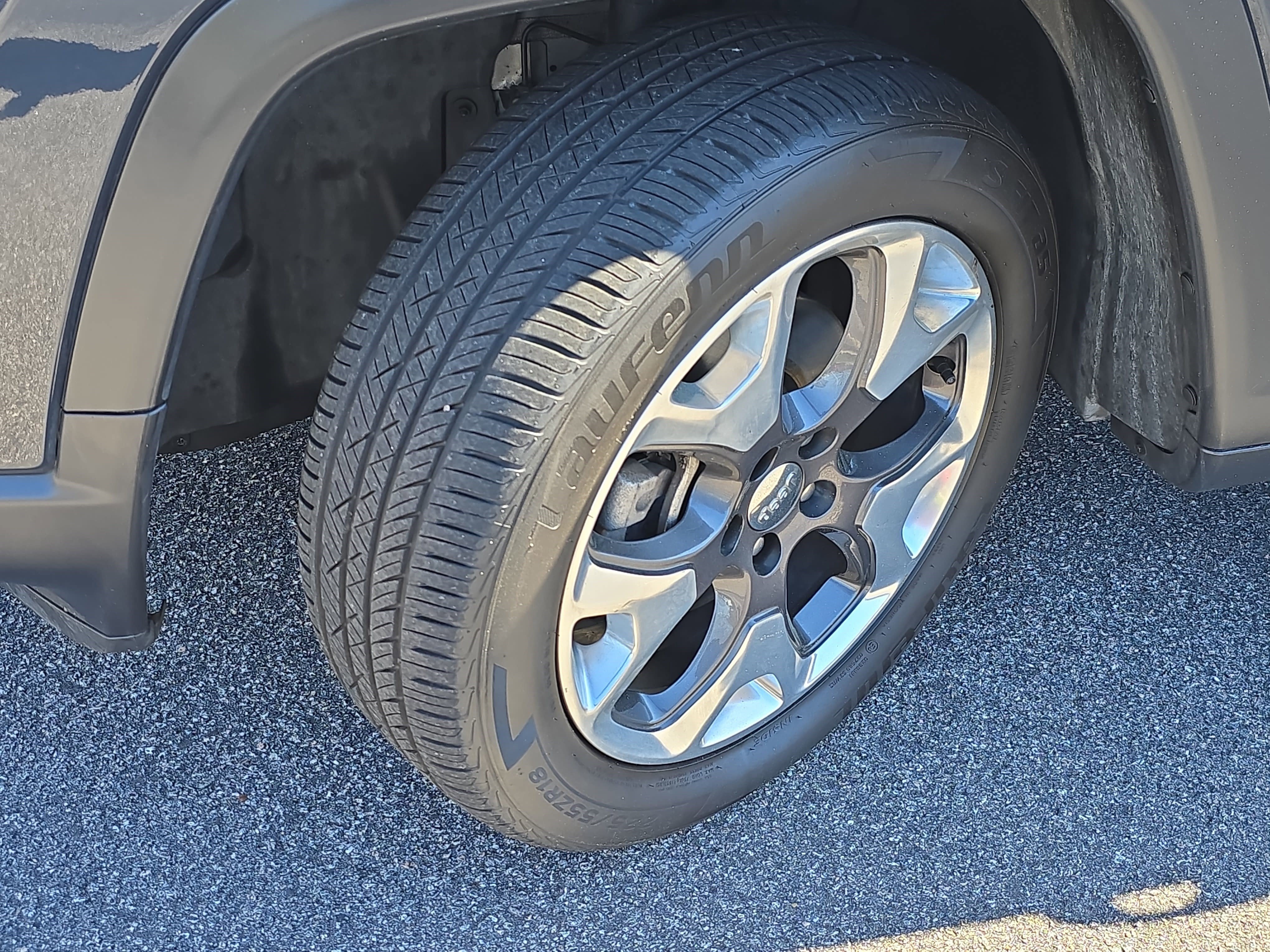 Used 2018 Jeep Compass Limited w/ Safe & Security Group image 33