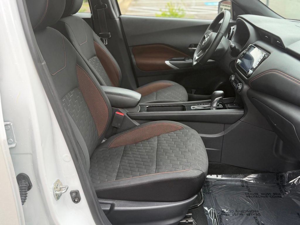 Used 2021 Nissan Kicks SR FWD image 17