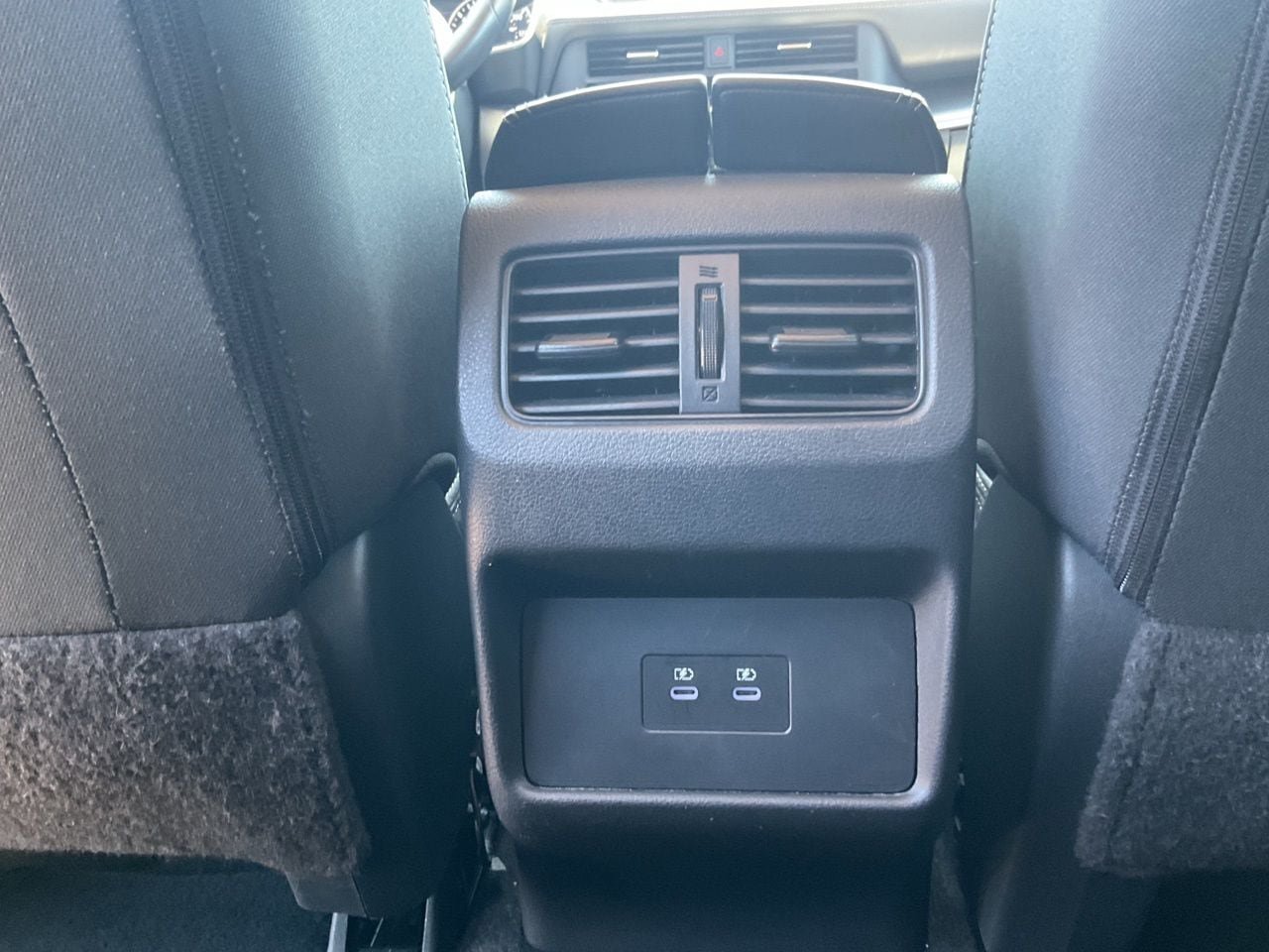 Used 2025 Nissan Rogue SV FWD image 11