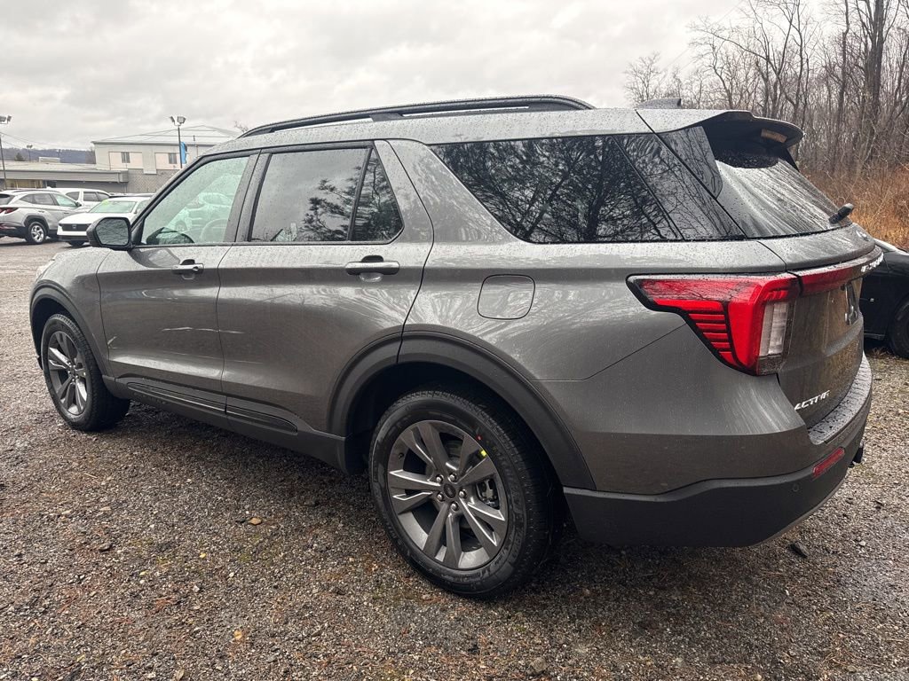 New 2026 Ford Explorer Active w/ Active Comfort Package image 6