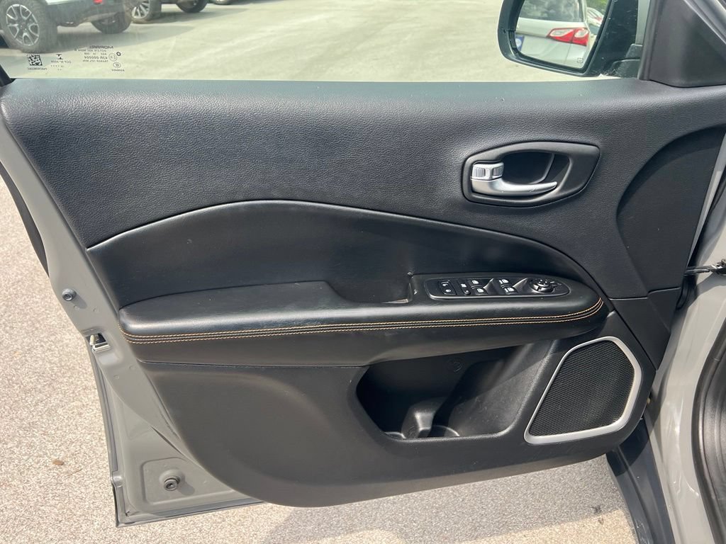 Used 2020 Jeep Compass Limited AWD/4WD image 16