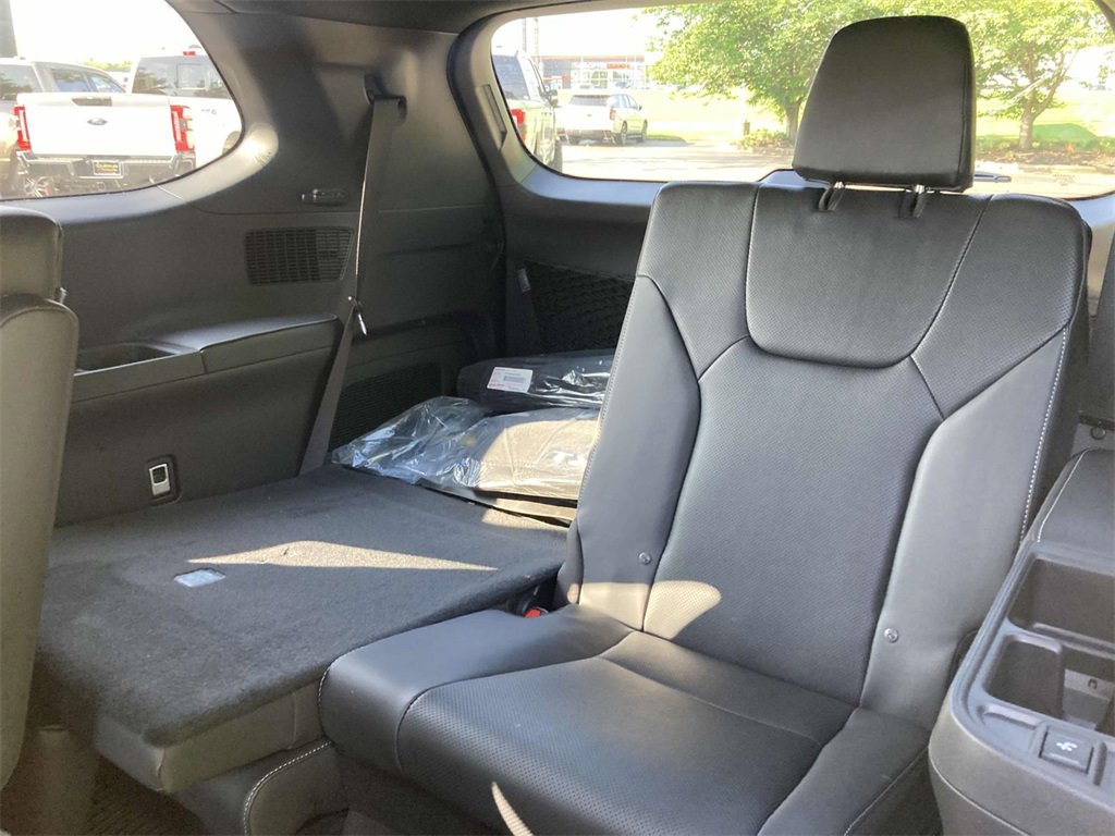 New 2025 Lexus TX 500h AWD image 10
