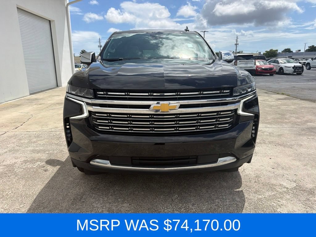 Used 2023 Chevrolet Suburban Premier RWD image 2