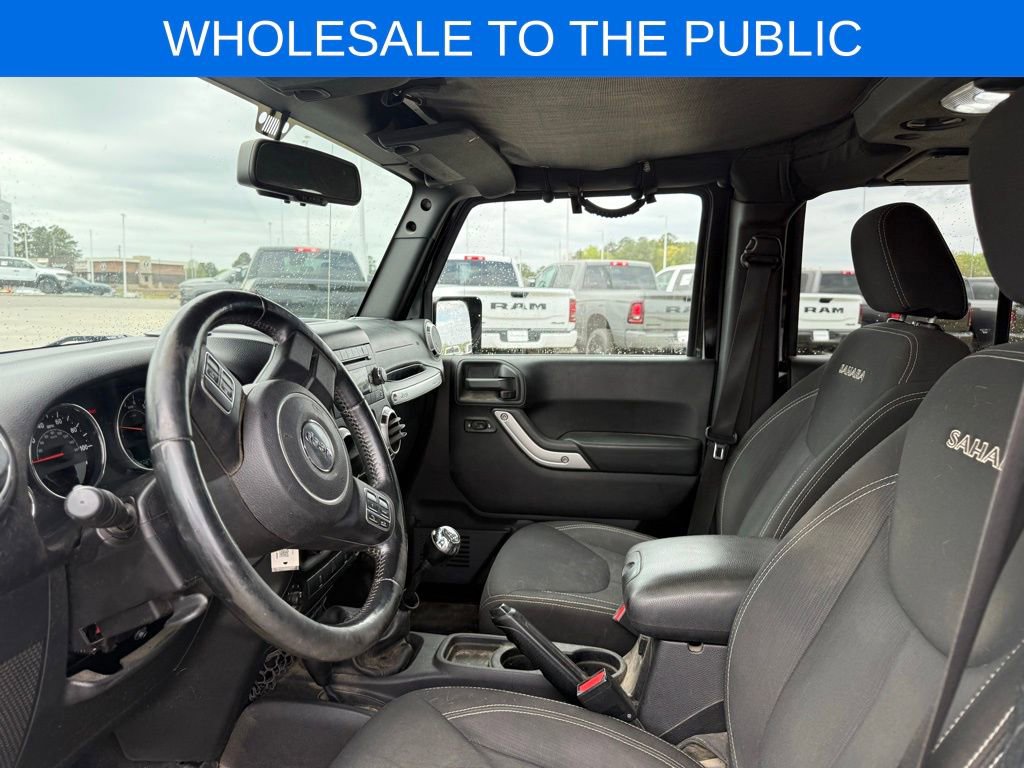 Used 2016 Jeep Wrangler Unlimited Sahara w/ Connectivity Group image 9