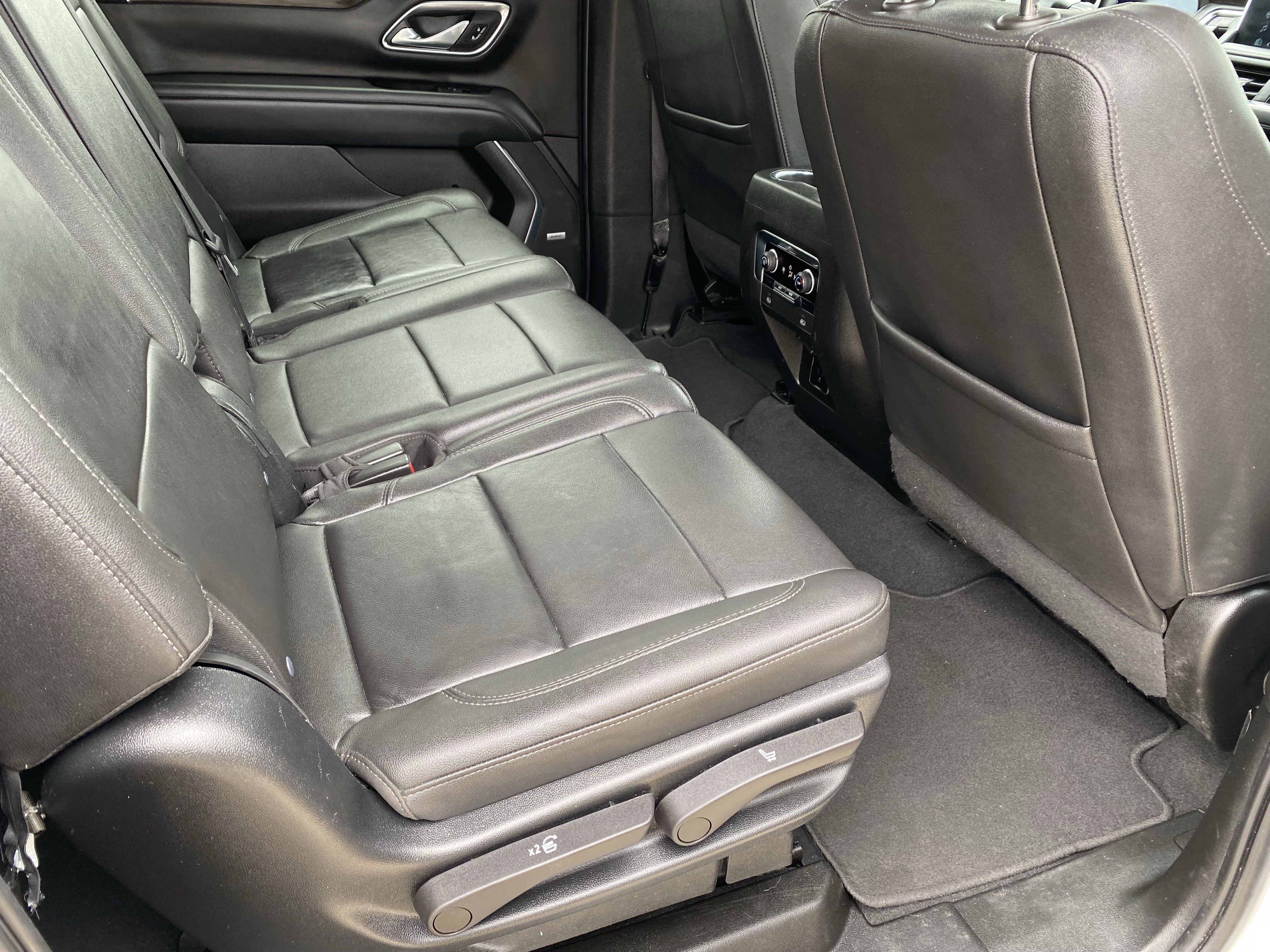 Used 2023 Chevrolet Suburban LT AWD/4WD image 10