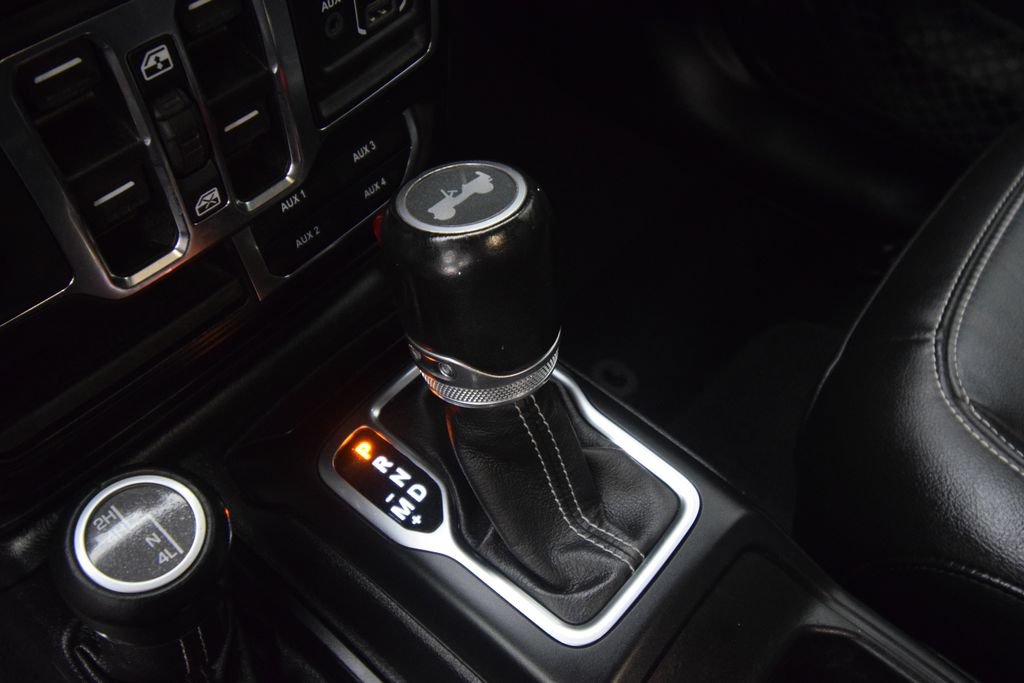 Used 2021 Jeep Wrangler Unlimited Sahara AWD/4WD image 27