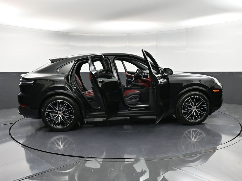 New 2026 Porsche Cayenne Coupe image 36