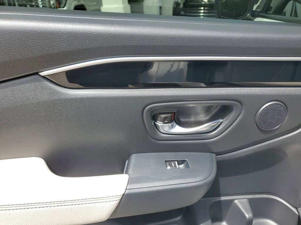 Used 2026 Honda Passport RTL image 16