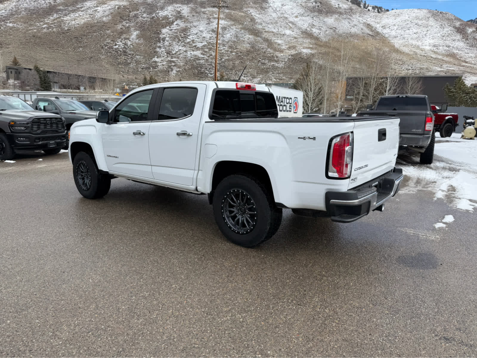 Used 2018 GMC Canyon SLT w/ Driver Alert Package image 16