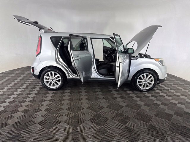Used 2019 Kia Soul + FWD image 16