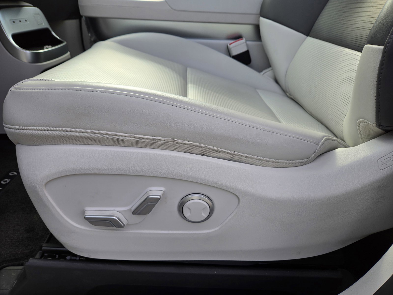 New 2026 Hyundai Ioniq 9 SEL image 15