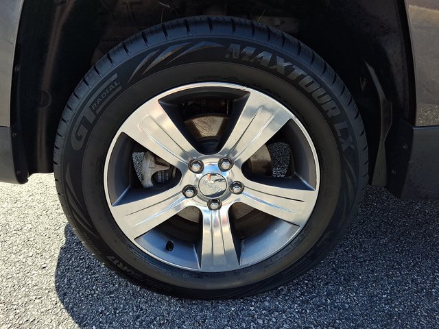 Used 2017 Jeep Patriot High Altitude AWD/4WD image 16