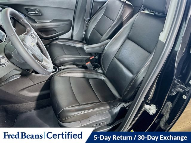 Used 2017 Chevrolet Trax Premier w/ Driver Confidence II Package AWD/4WD image 18