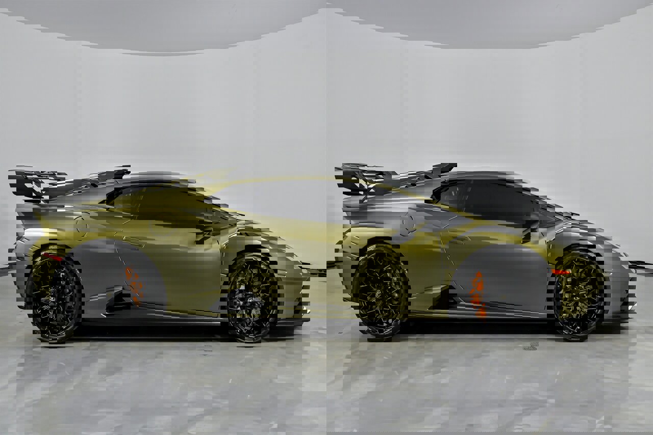 Used 2023 Lamborghini Huracan STO image 14