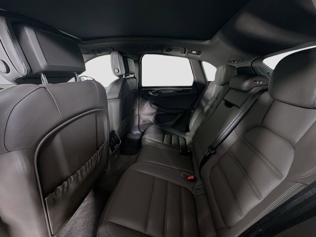 New 2026 Porsche Macan Turbo AWD/4WD image 23