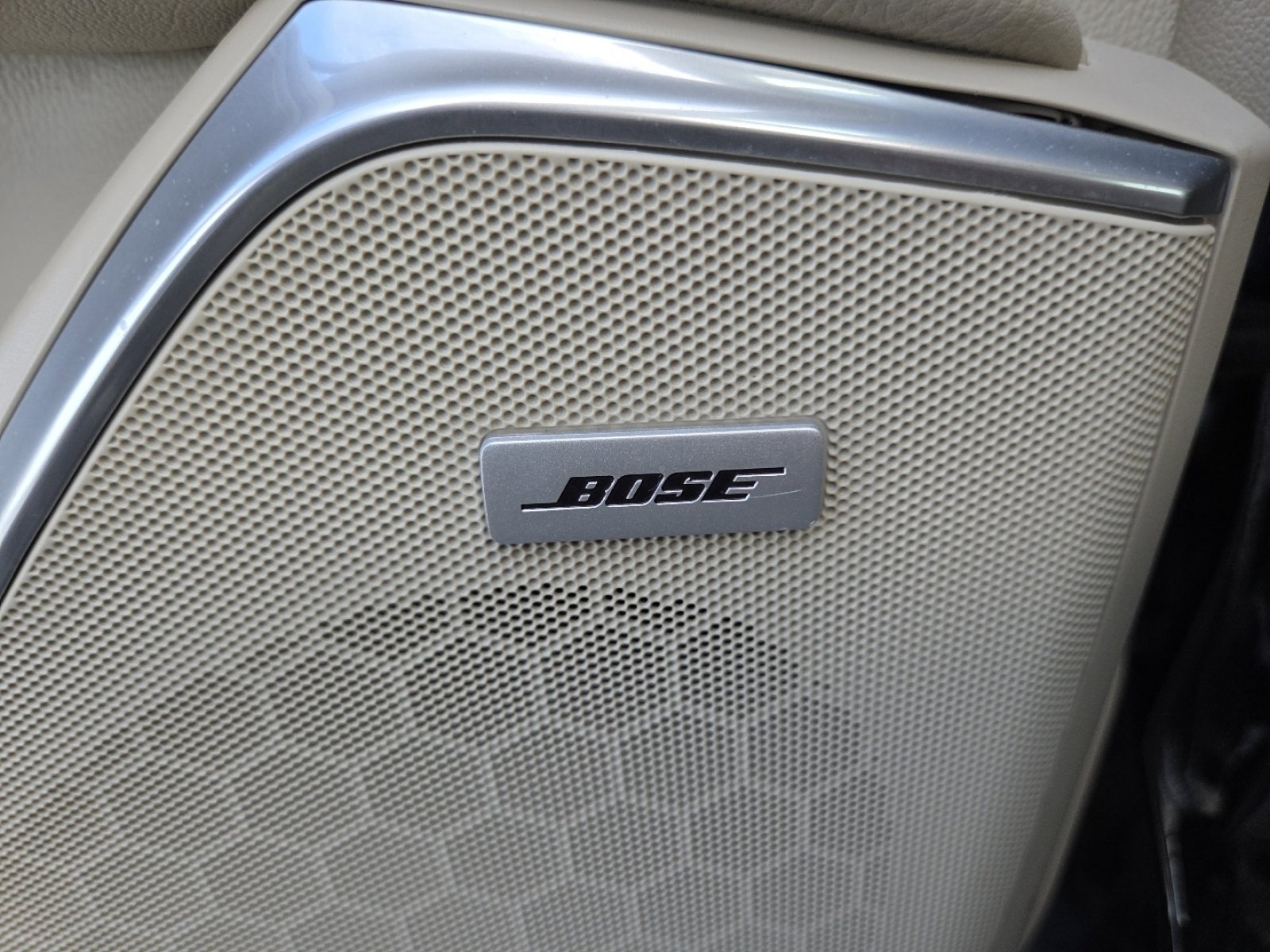 Used 2020 Cadillac Escalade Premium Luxury image 11