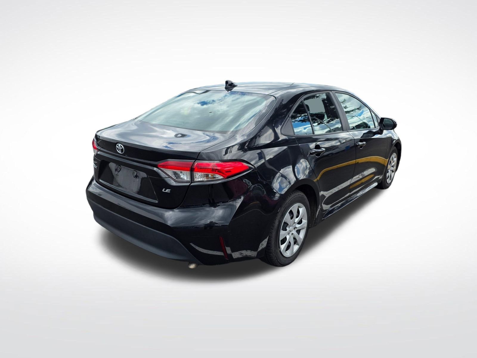 Used 2024 Toyota Corolla LE image 5