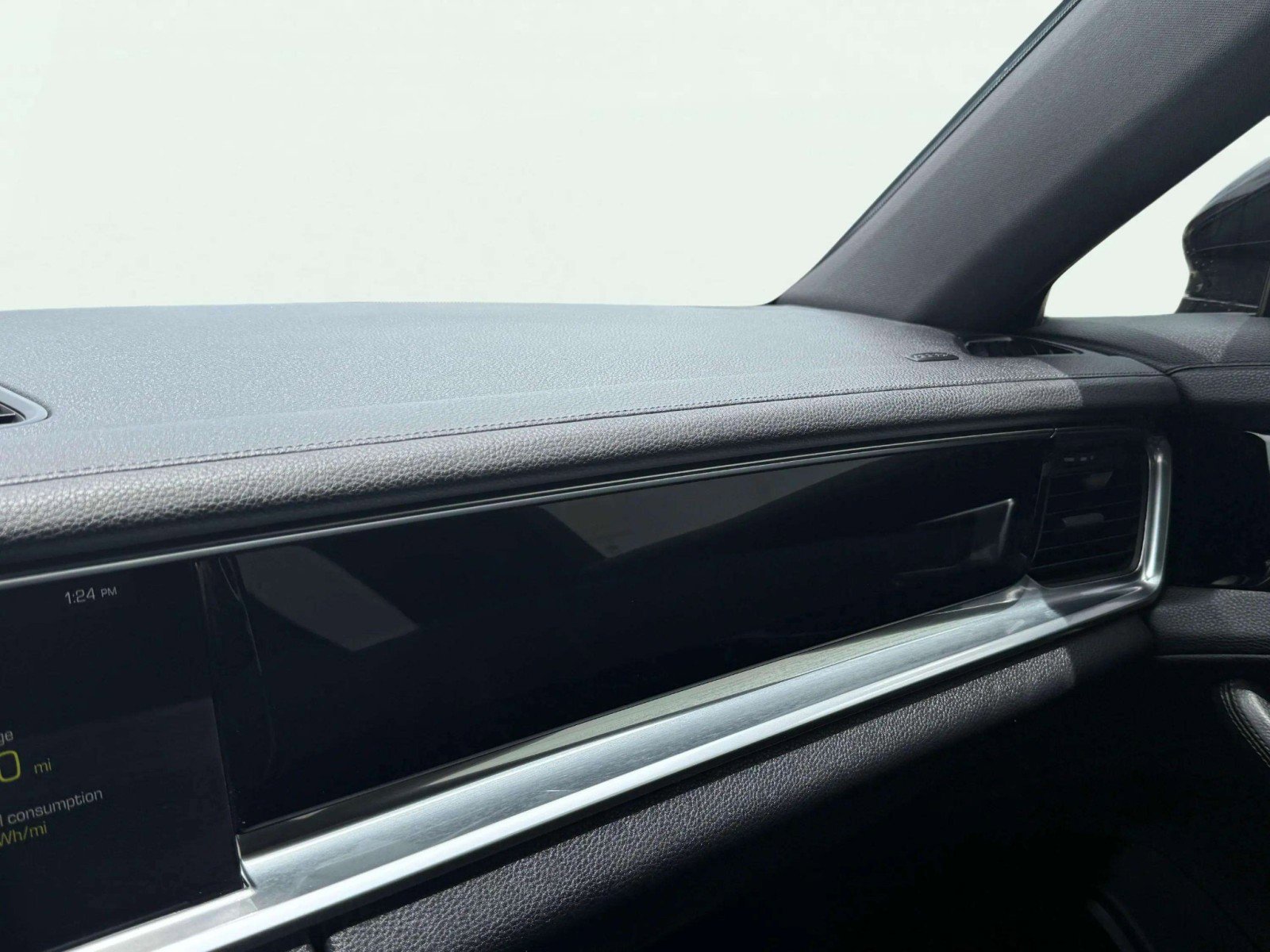 Used 2018 Porsche Panamera 4 image 15