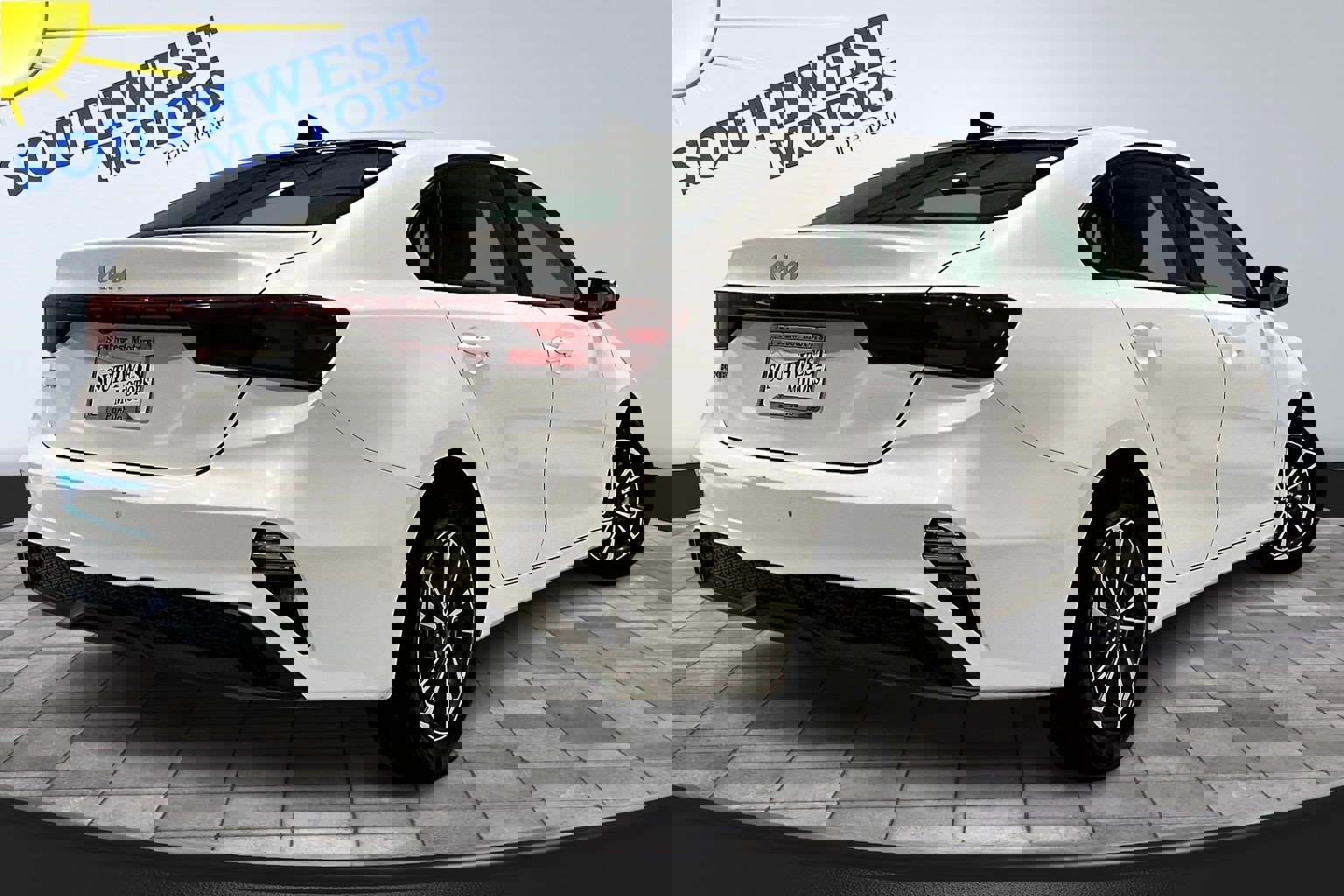 Used 2024 Kia Forte LXS image 6