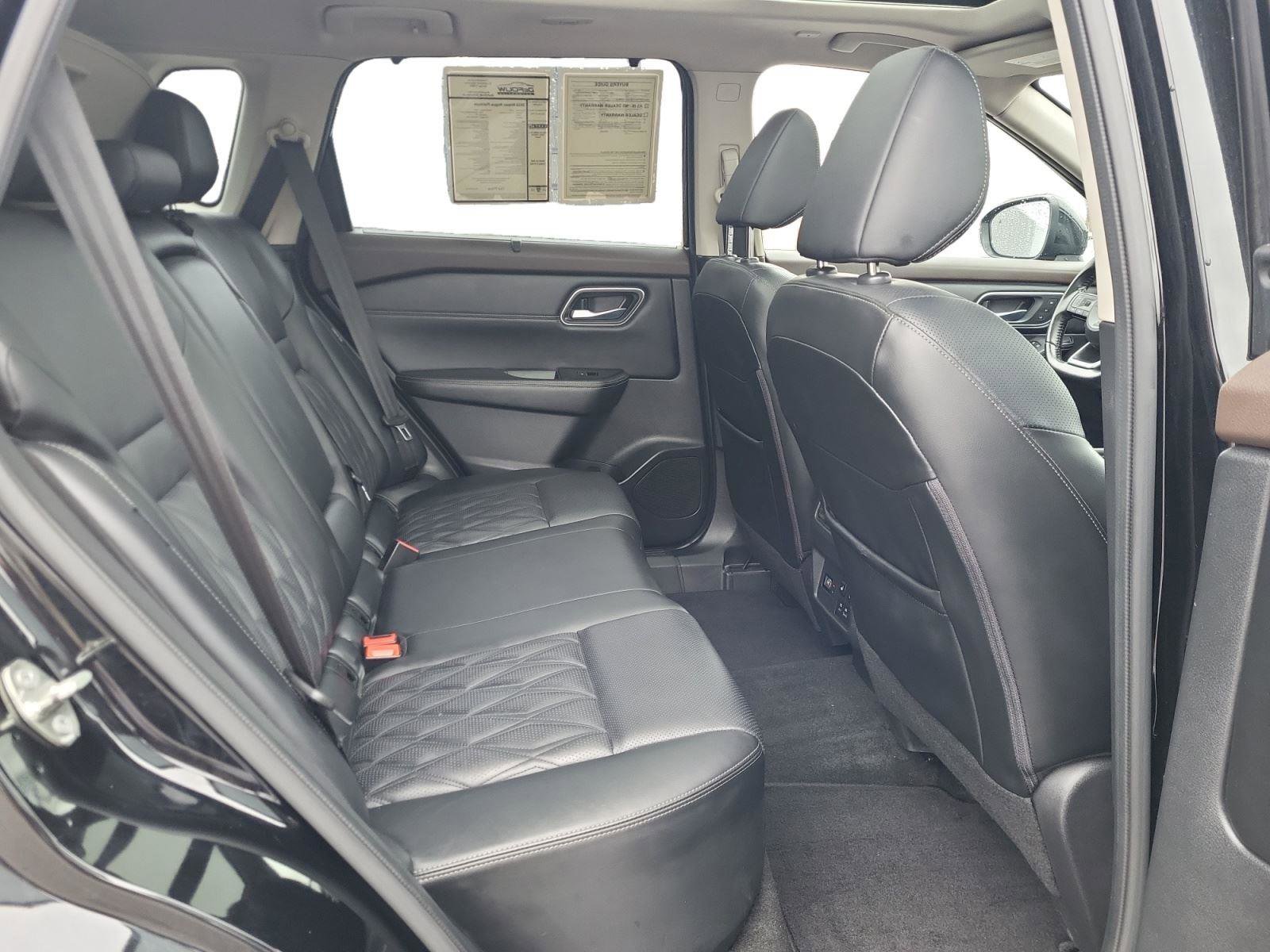 Used 2023 Nissan Rogue Platinum image 25