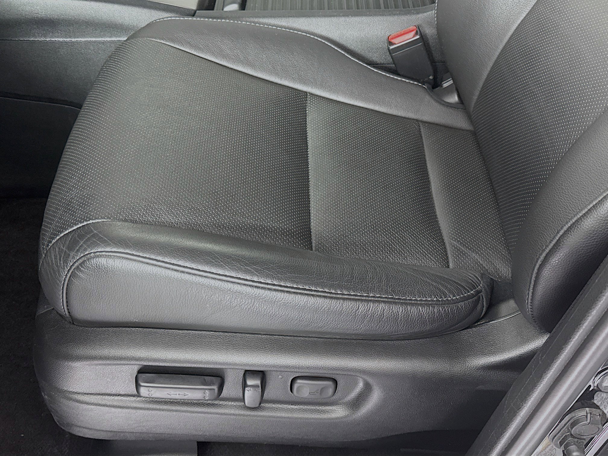 Certified 2023 Honda Passport EX-L image 18