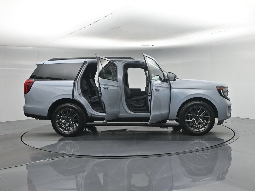 New 2027 Ford Expedition Platinum w/ Stealth Appearance Package AWD/4WD image 39