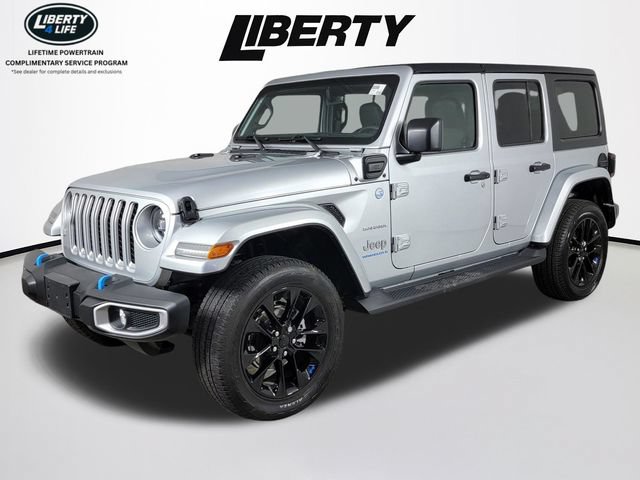 Used 2023 Jeep Wrangler Unlimited Sahara w/ Cold Weather Group AWD/4WD image 7