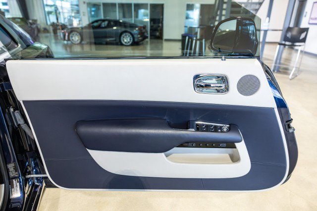 Used 2017 Rolls-Royce Wraith RWD image 28