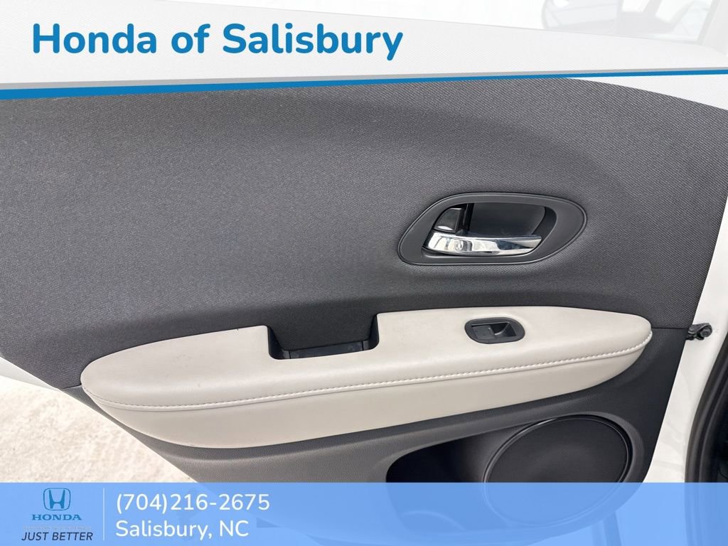 Used 2021 Honda HR-V LX image 15