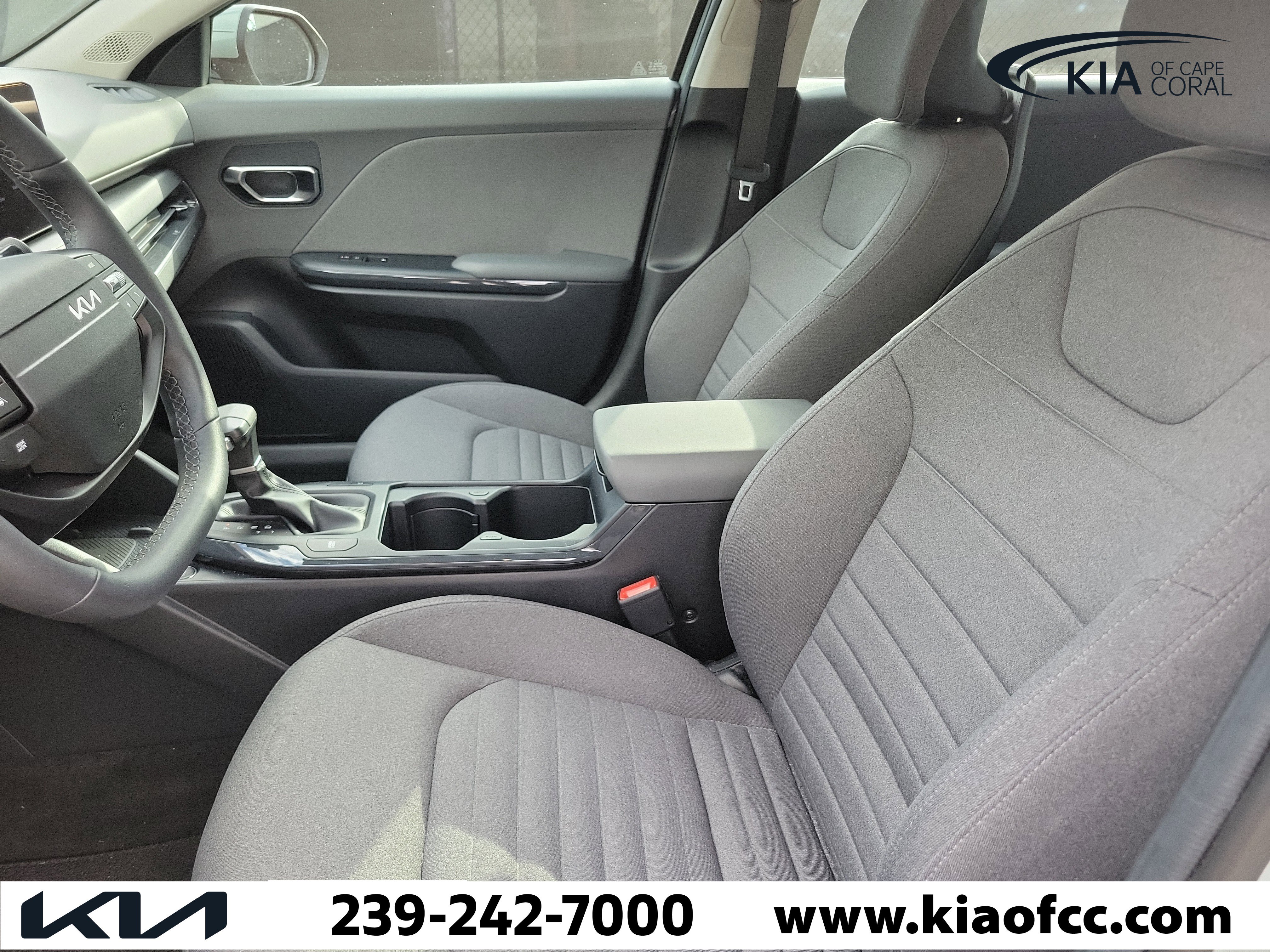 Used 2025 Kia K4 EX image 19