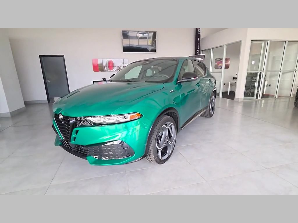 New 2026 Alfa Romeo Tonale w/ Active Assist Package AWD/4WD image 34