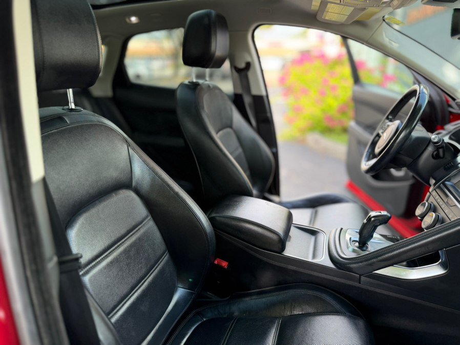 Used 2019 Jaguar E-PACE S AWD/4WD image 34