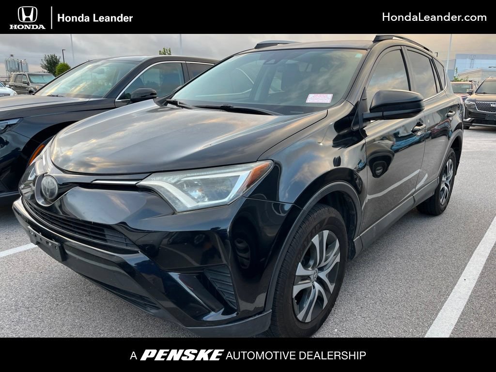 Used 2018 Toyota RAV4 LE FWD image 1