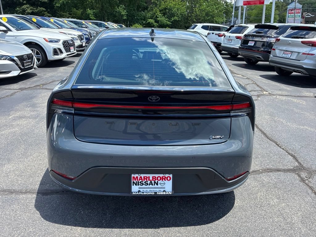 Used 2024 Toyota Prius LE FWD image 6