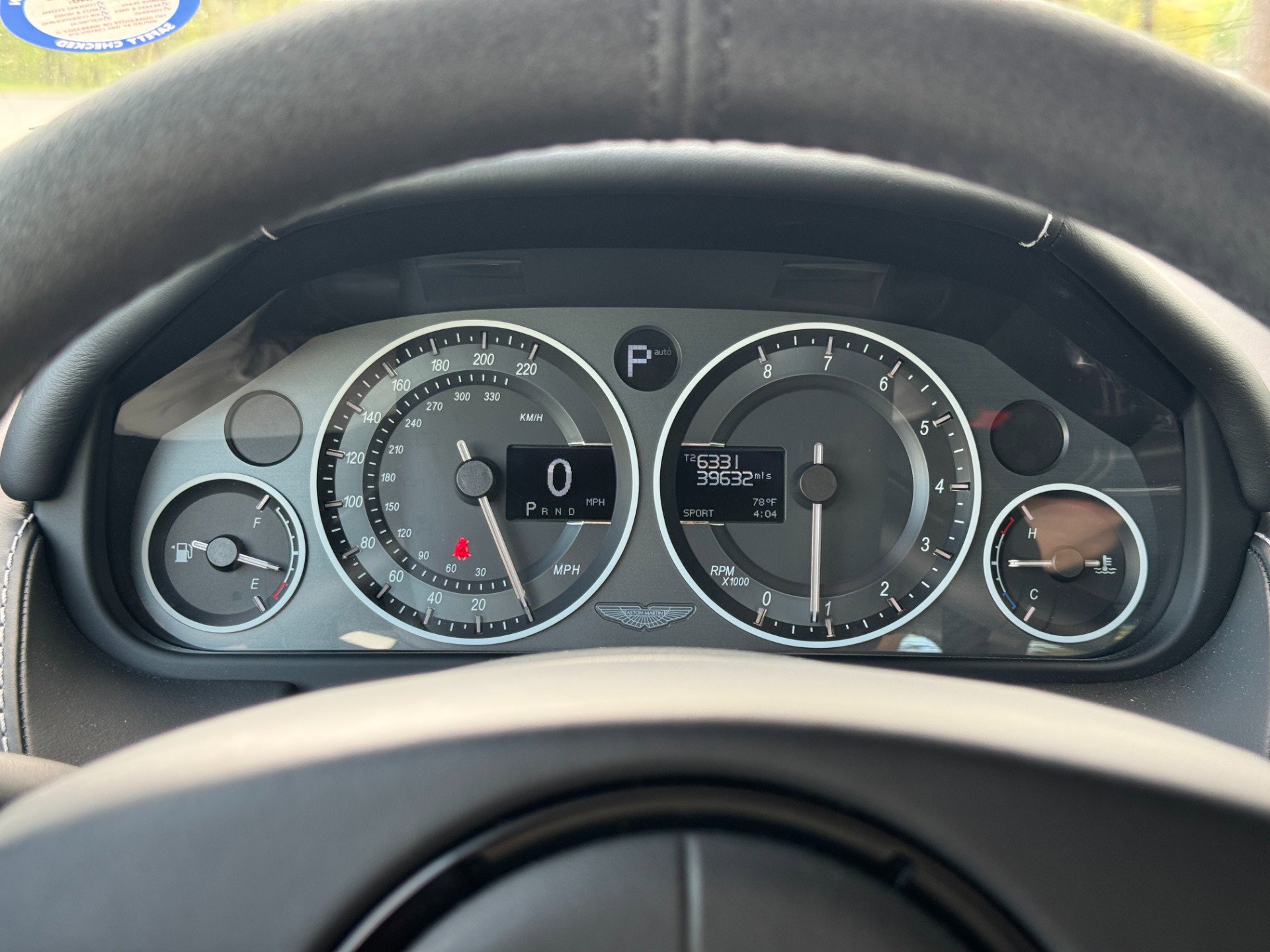 Used 2015 Aston Martin DB9 Coupe image 39