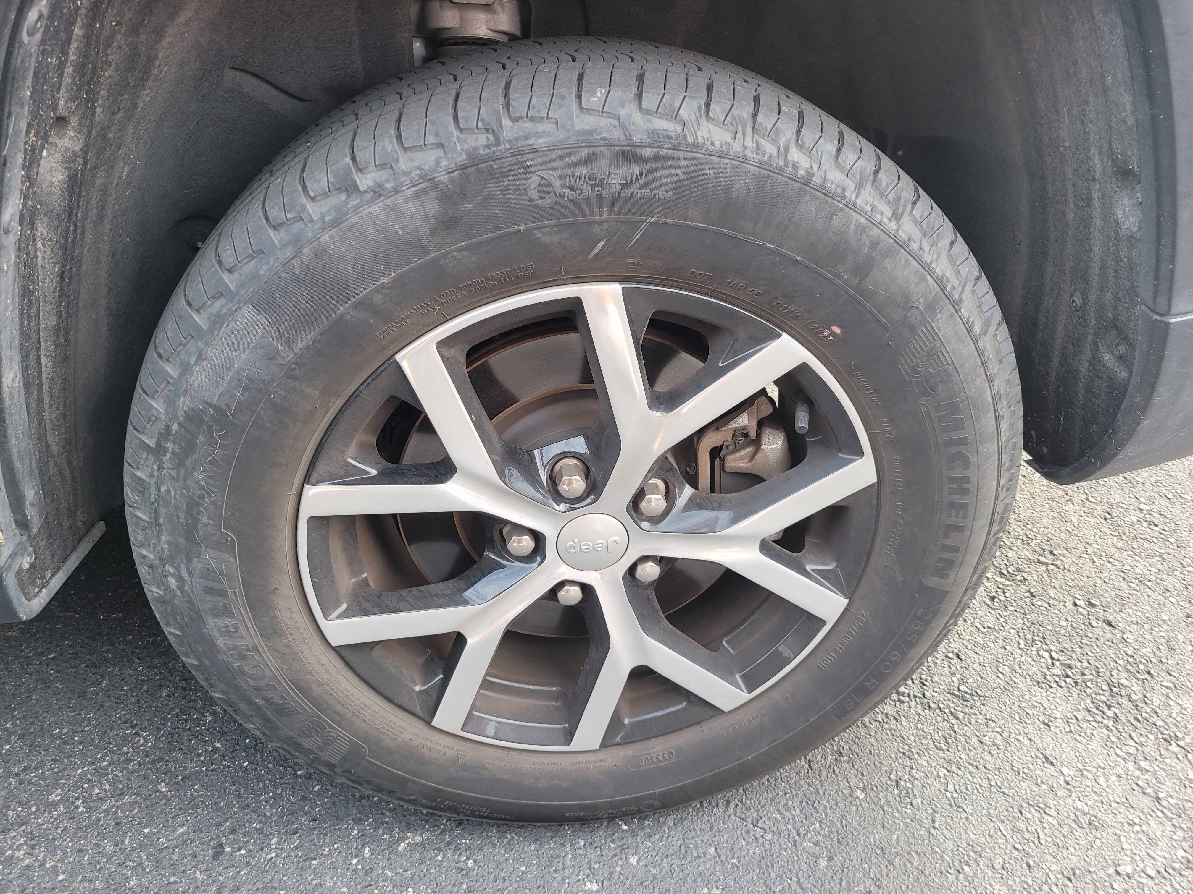 Used 2024 Jeep Grand Cherokee L Limited image 7