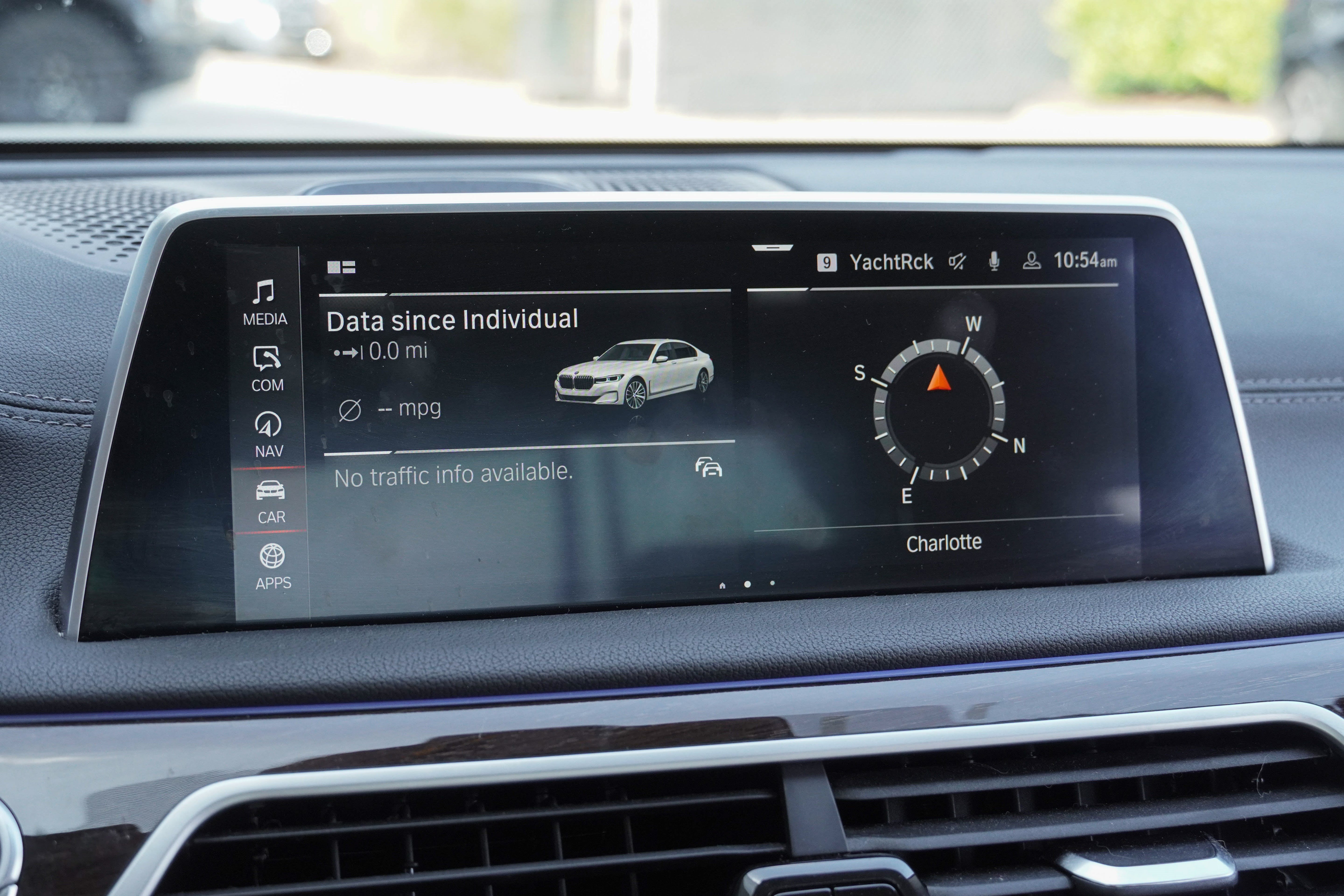Used 2021 BMW 740i w/ Premium Package RWD image 23