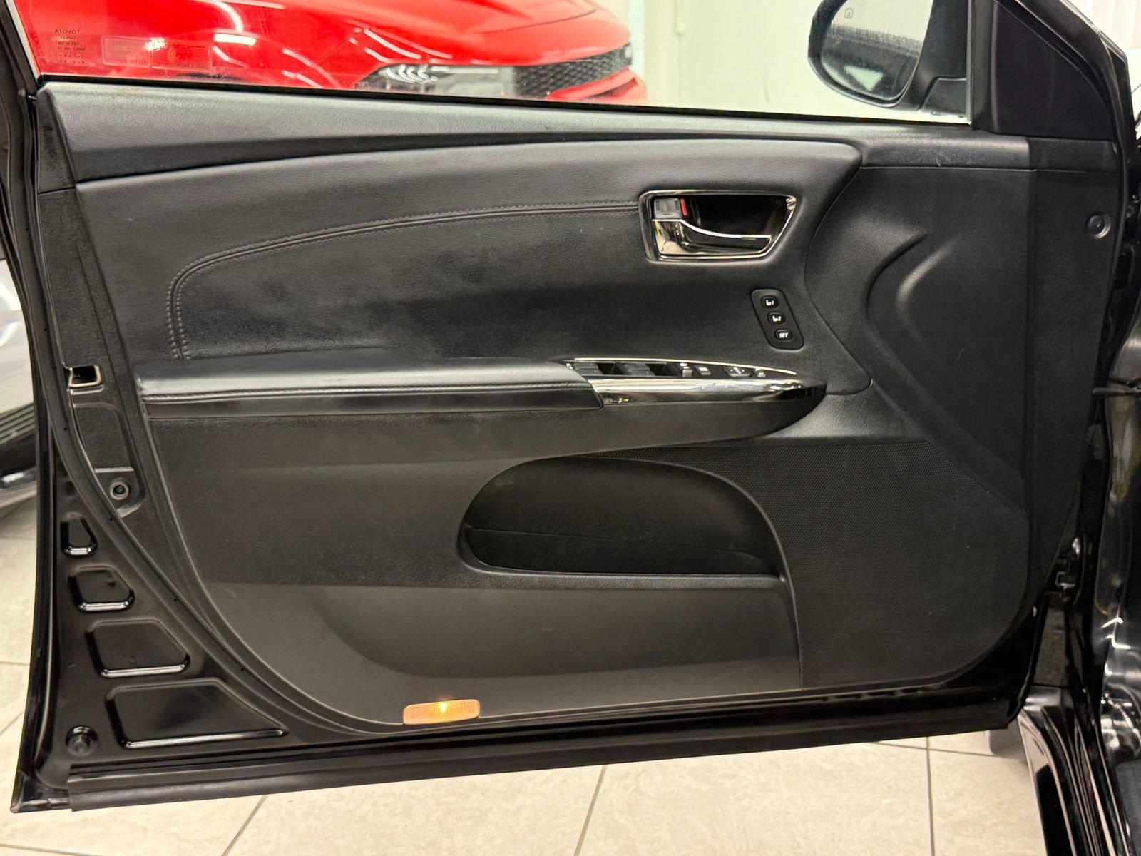 Used 2018 Toyota Avalon XLE Premium FWD image 15