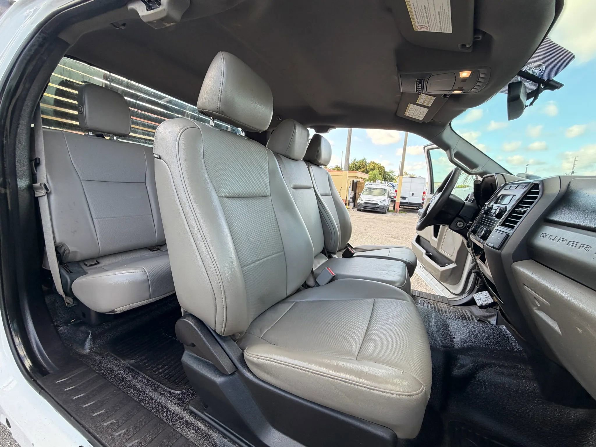 Used 2017 Ford F450 XL w/ Power Equipment Group image 14