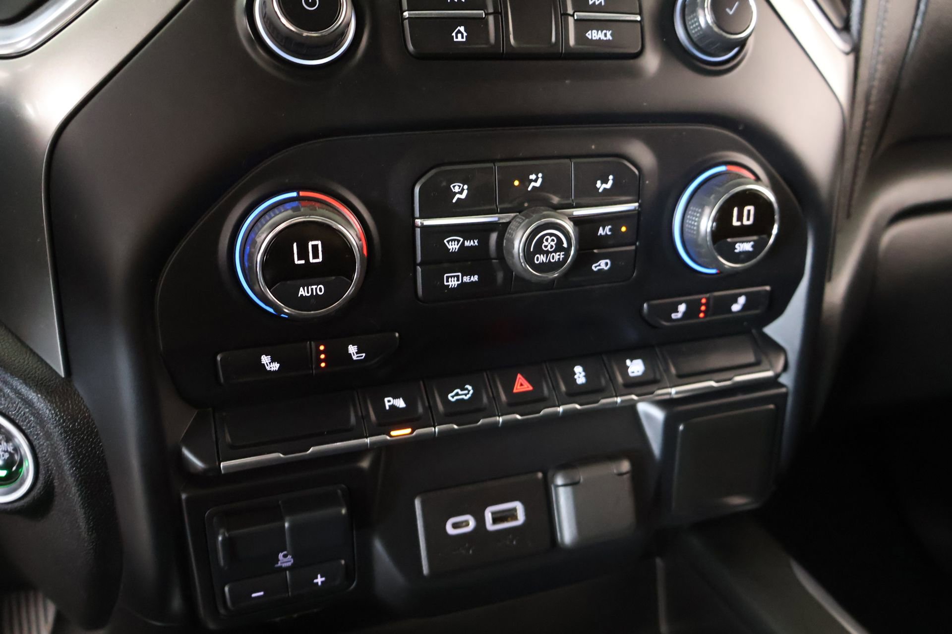Used 2020 Chevrolet Silverado 2500 LT w/ Texas Edition AWD/4WD image 7